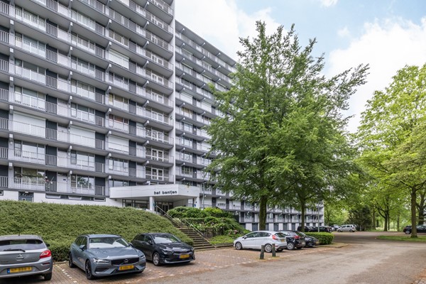 Te koop: Instapklaar gerenoveerd 3 slaapkamer appartement met berging in Brunssum